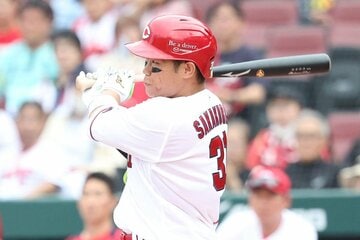 同点の８回に決勝打を放った広島・坂倉将吾