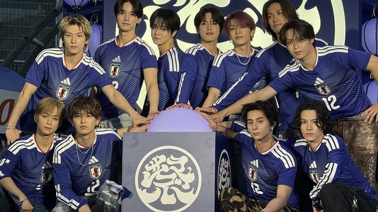「SAMURAI BLUE祭 点灯式」に出席したJI BLUE