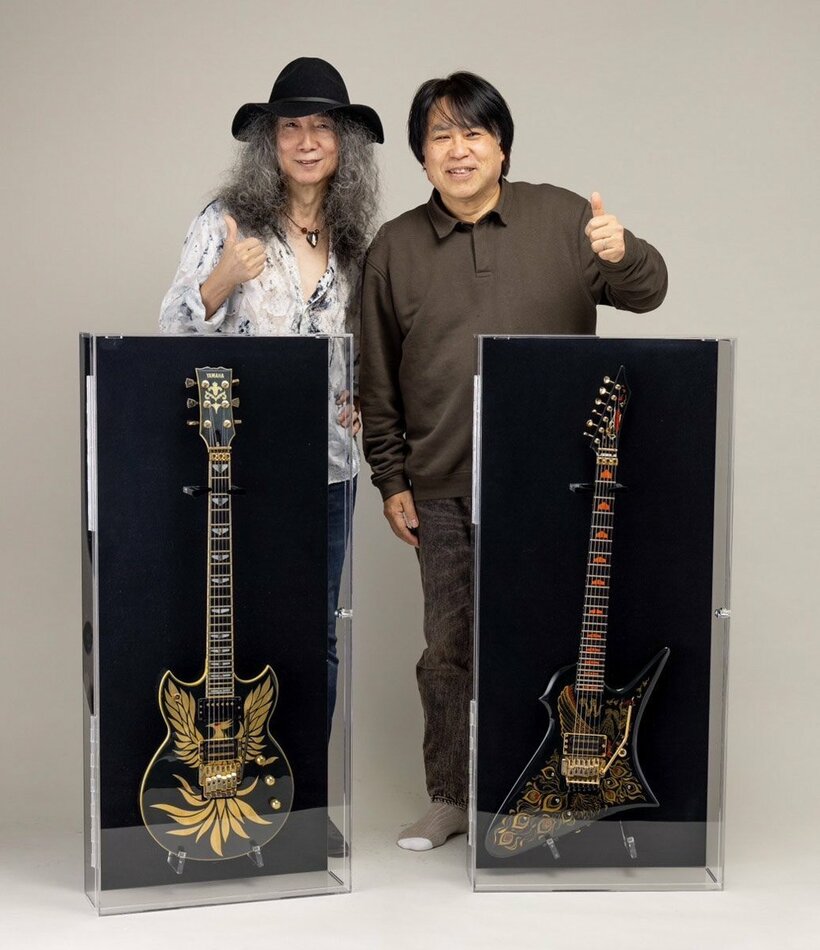 BOWWOWの山本恭司（左）と藤原靖弘氏