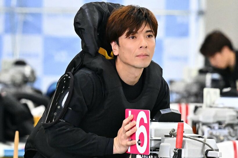 注目の16号機をゲットした尾嶋一広
