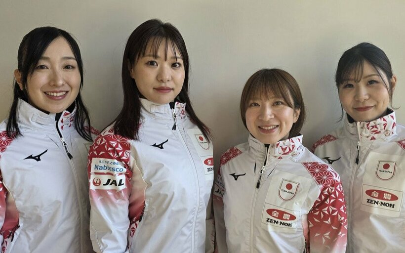 左から藤沢五月、吉田知那美、鈴木夕湖、吉田夕梨花（ⓒJCA）