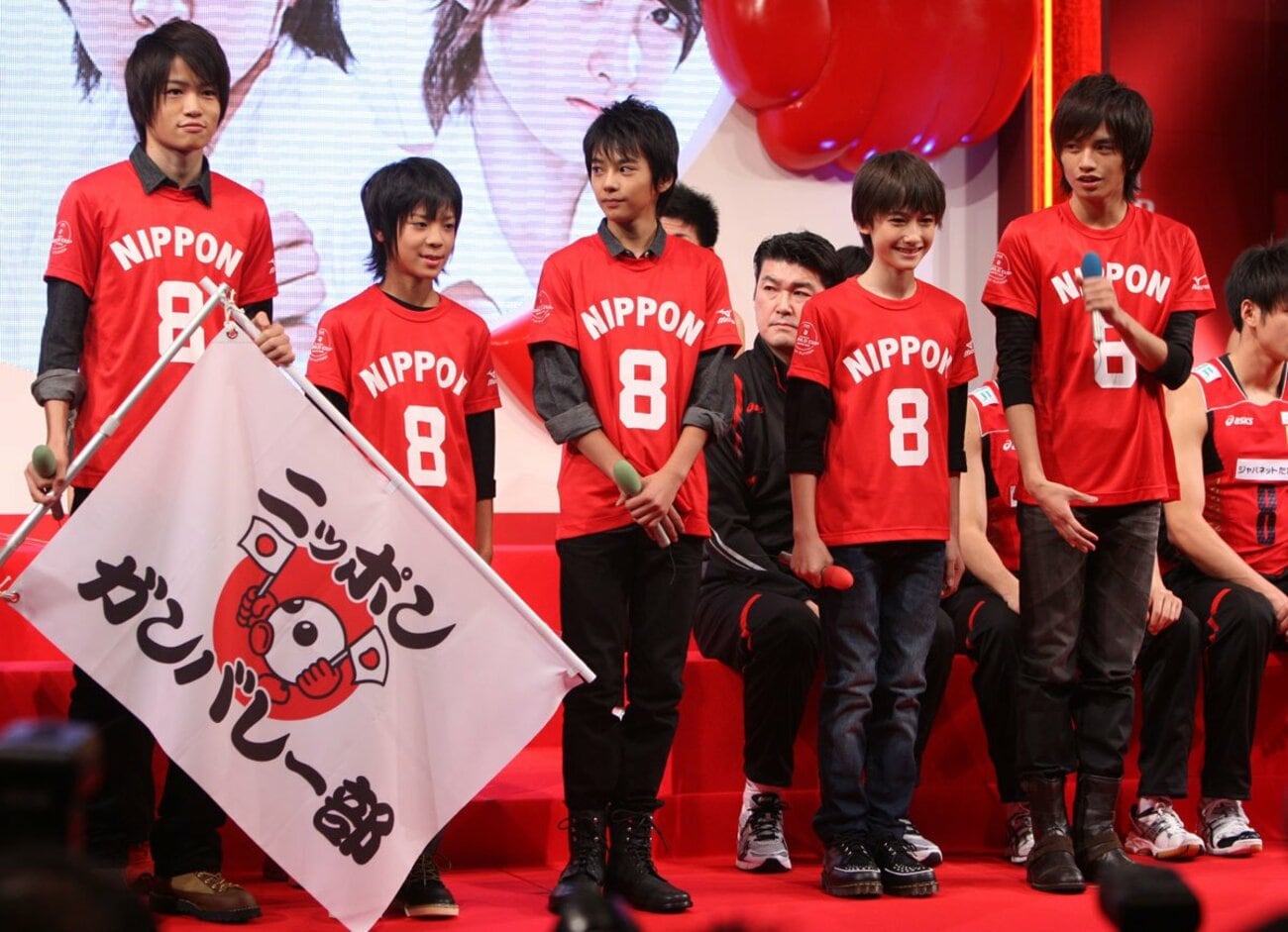 デビュー直後のSexy　Zone。左から菊池風磨、松島聡、佐藤勝利、マリウス葉、中島健人（2011年）