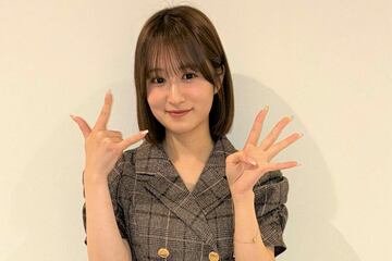 ポーズを決める田中伊桜莉