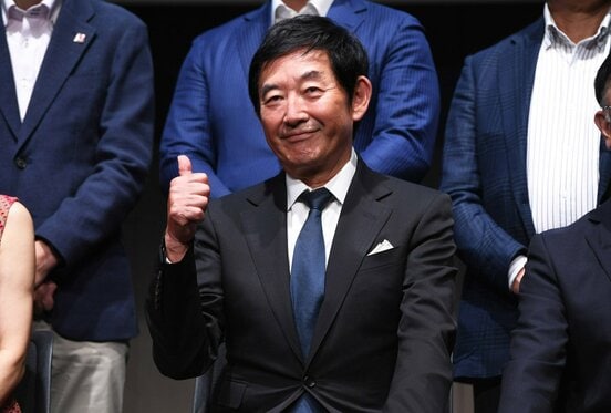 発表会に出席した石田純一