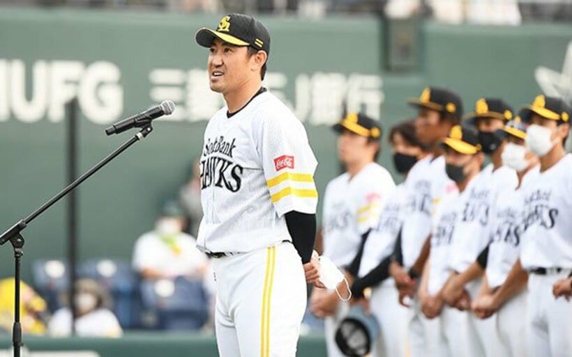 最終戦セレモニーで退団を明言した内川