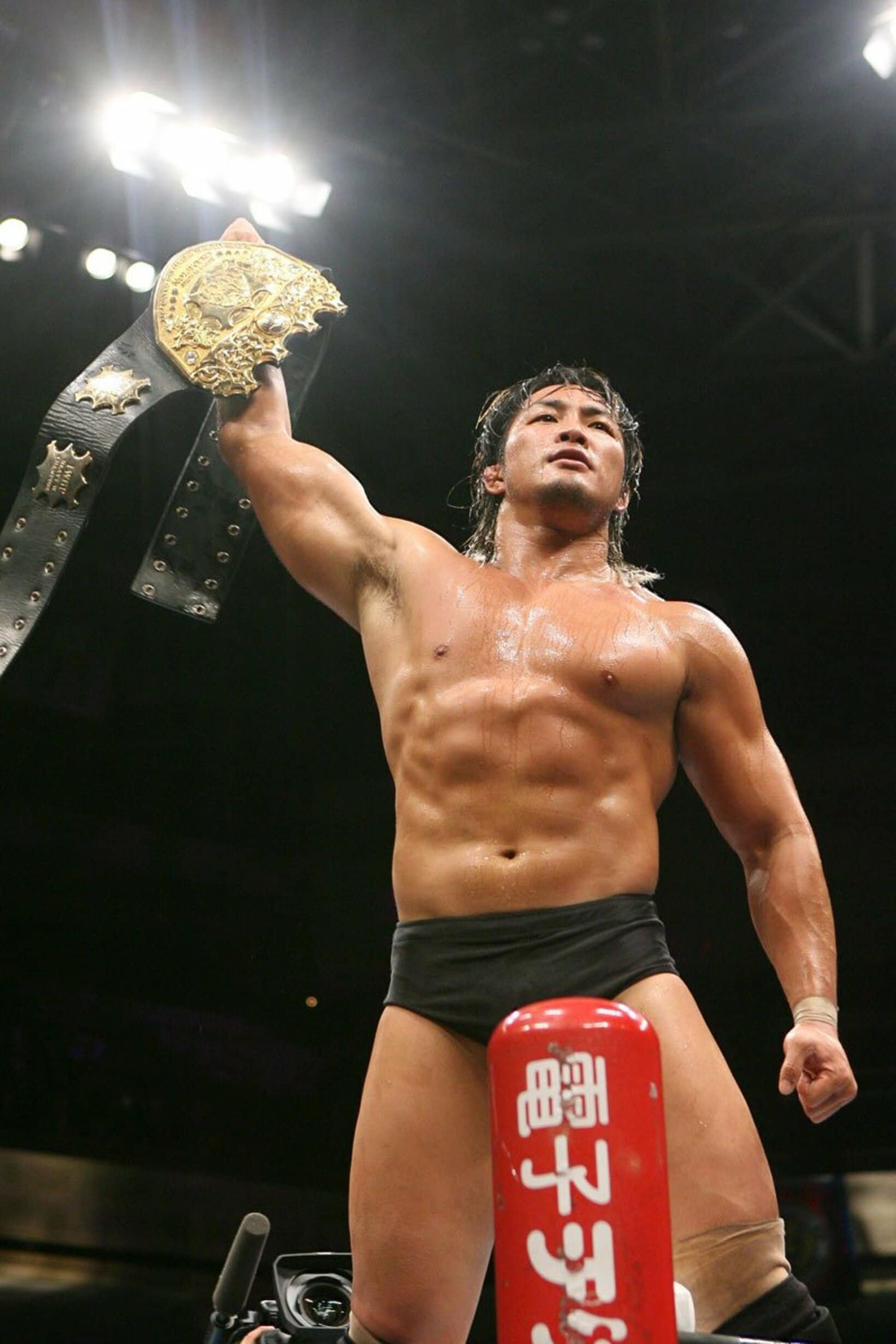 黒のショートタイツ姿でIWGPを奪回した棚橋弘至（07年10月）