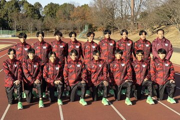 15年ぶり総合優勝を目指す早大。後列右端が花田監督