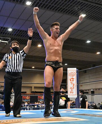  技能賞をアピールしたザック・セイバーＪｒ．