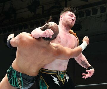 同門対決でＨＥＮＡＲＥを下したカラム・ニューマン