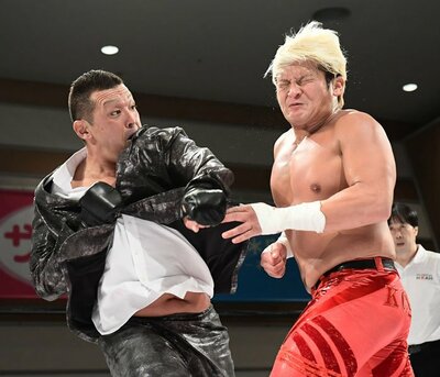 写真：【ノア】〝テロリスト〟村上和成 王者・拳王を顔面殴打KO！1