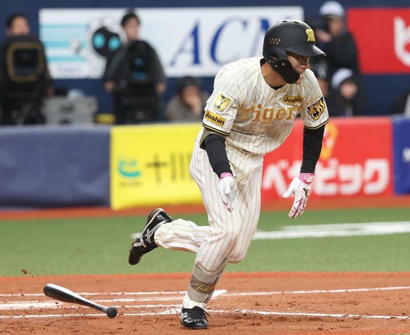 ７回、二ゴロに倒れた阪神・福島圭音