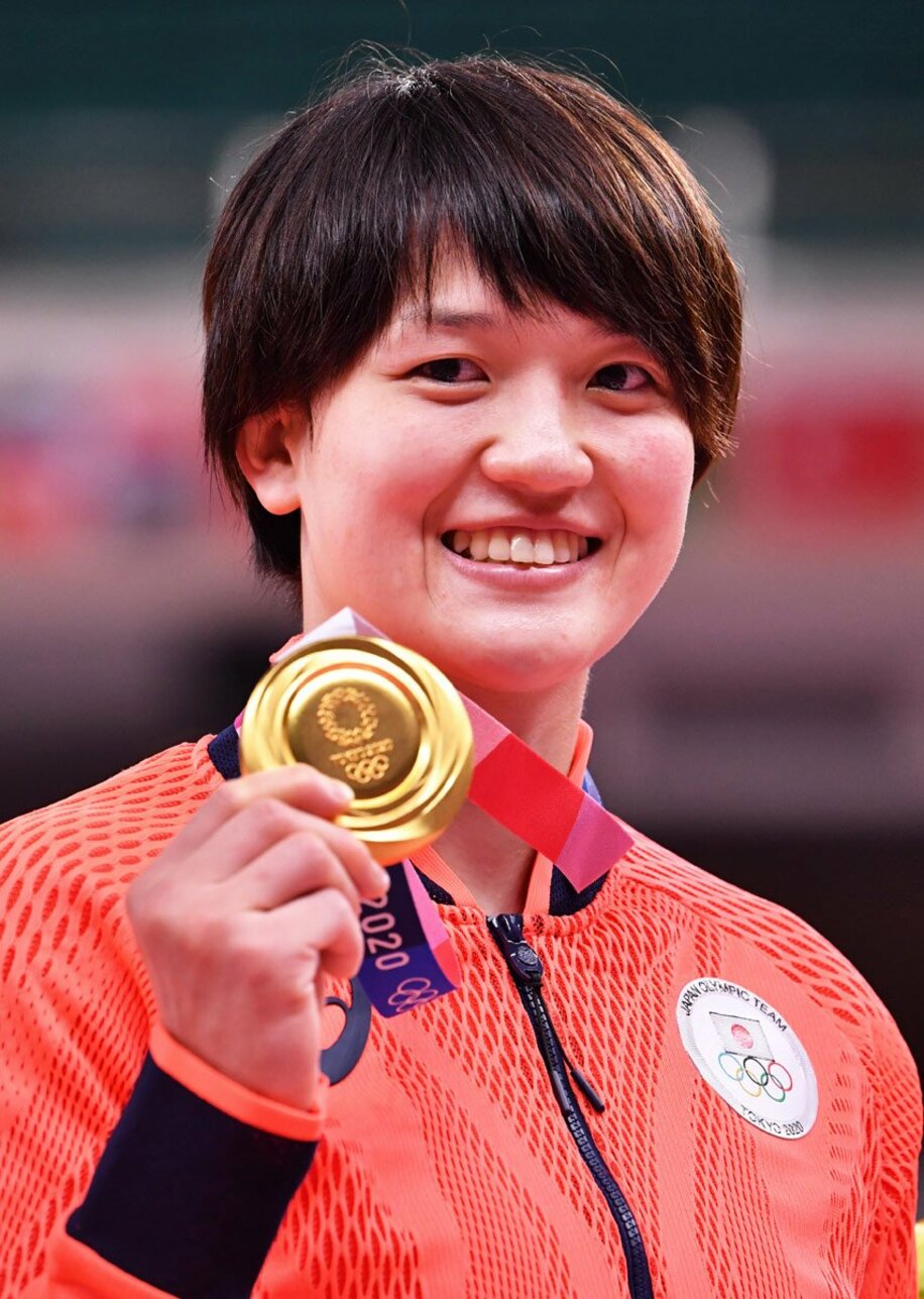  東京オリンピック柔道女子７０㎏級で金メダルを獲得した新井千鶴