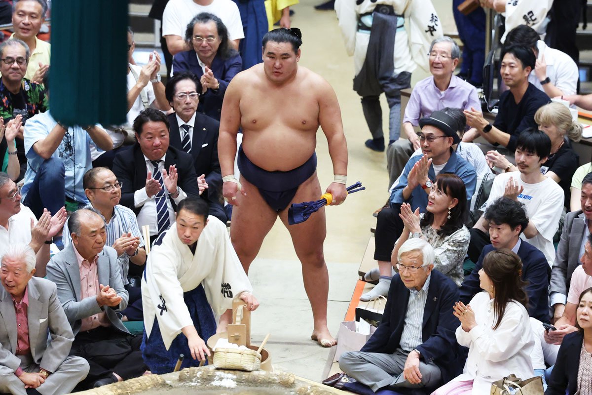 秋場所】豊昇龍 横綱初V逃しノーコメント…14日目の変化に立浪親方「今