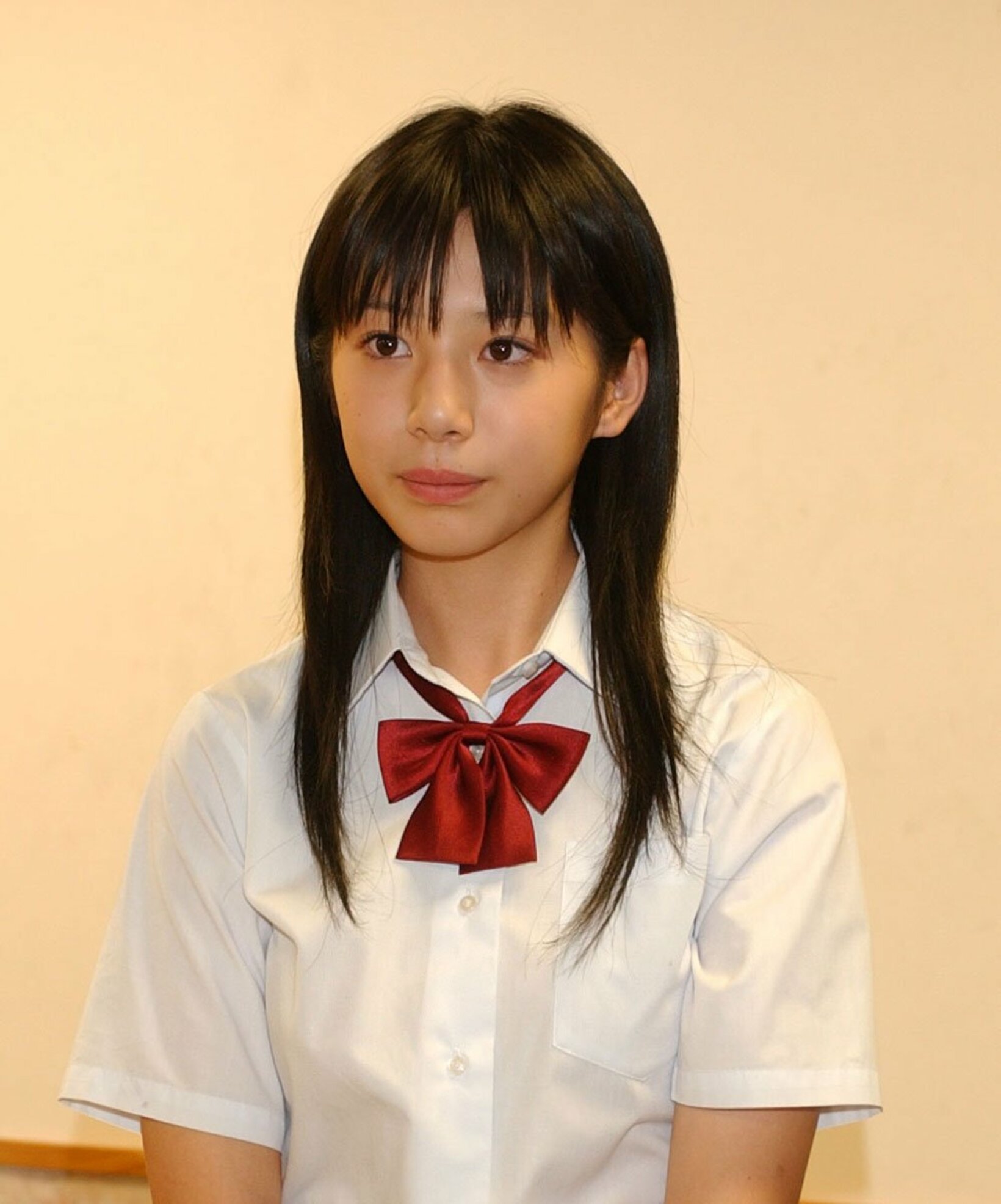 １９年前… 初々しい制服姿の夏帆