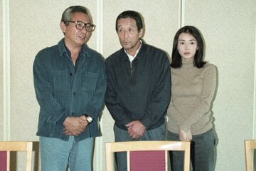 「北の国から」に出演した田中邦衛さん(中)、中嶋朋子(右)と倉本聰さん（1995年）