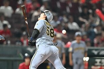 広島戦で死球を受けた前川