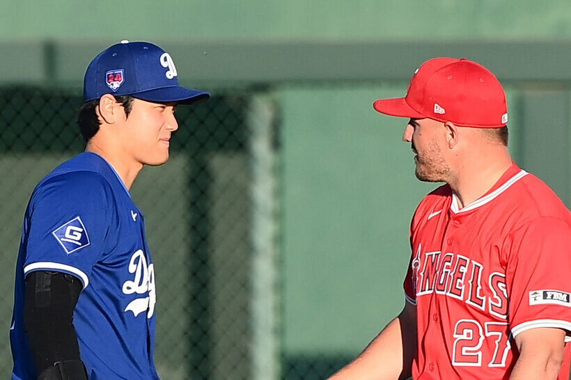 大谷翔平（左）とマイク・トラウト