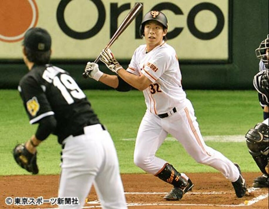 藤浪（左）から先頭打者本塁打を放った橋本