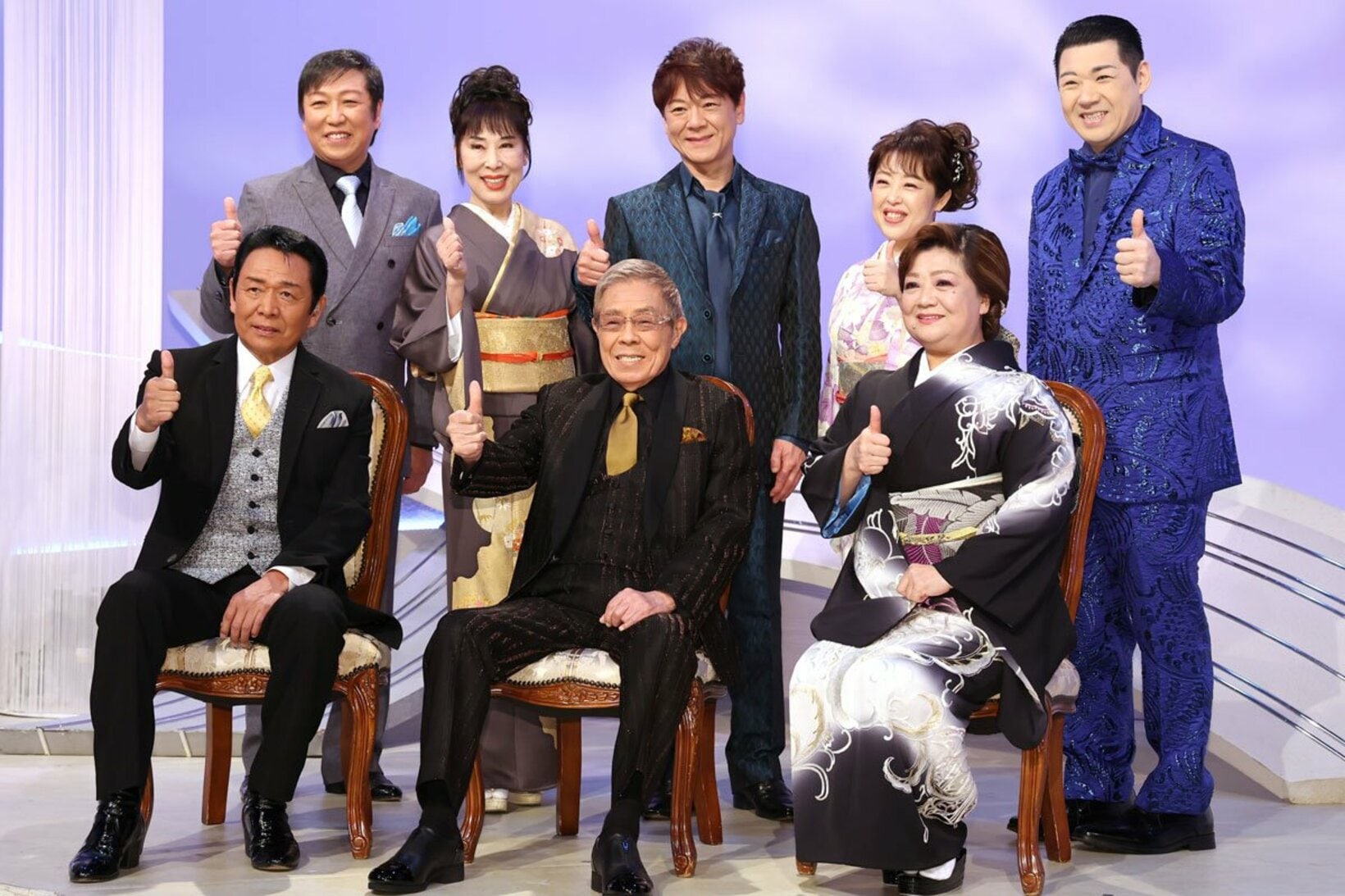北島ファミリーの一員だった松原のぶえさん（前列右＝2023年）