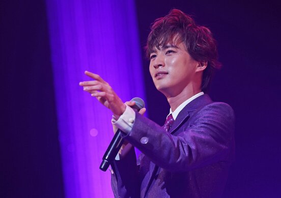 浅草公会堂でコンサートを行った青山新