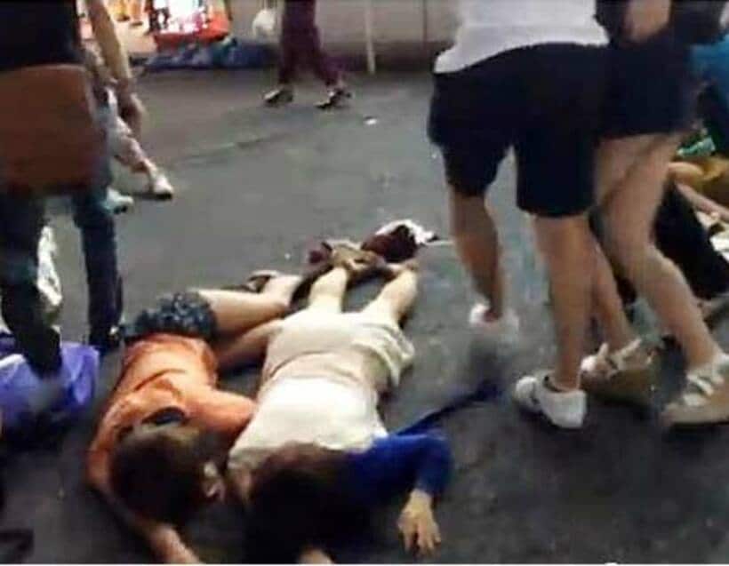 昏倒する女子大生たち（インターネットから）