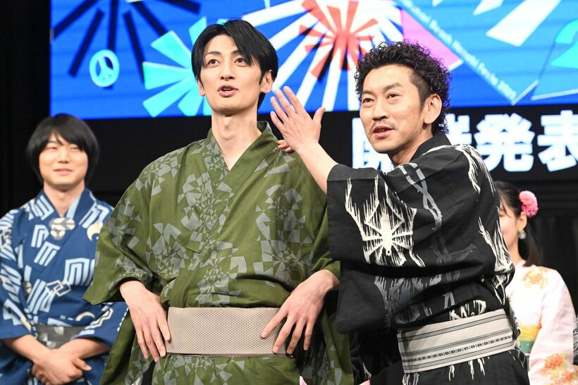 ツートライブのたかのり(左)と周平魂