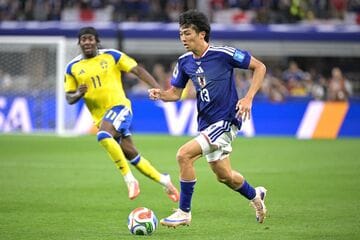スウェーデン戦での中村敬斗