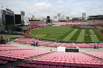 楽天の新人合同自主トレは、10日からは本拠地ではなく海外で行われている（写真は楽天モバイルパーク宮城）