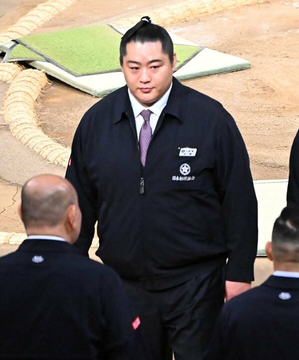 警備する姿も凛々しい元遠藤の北陣親方