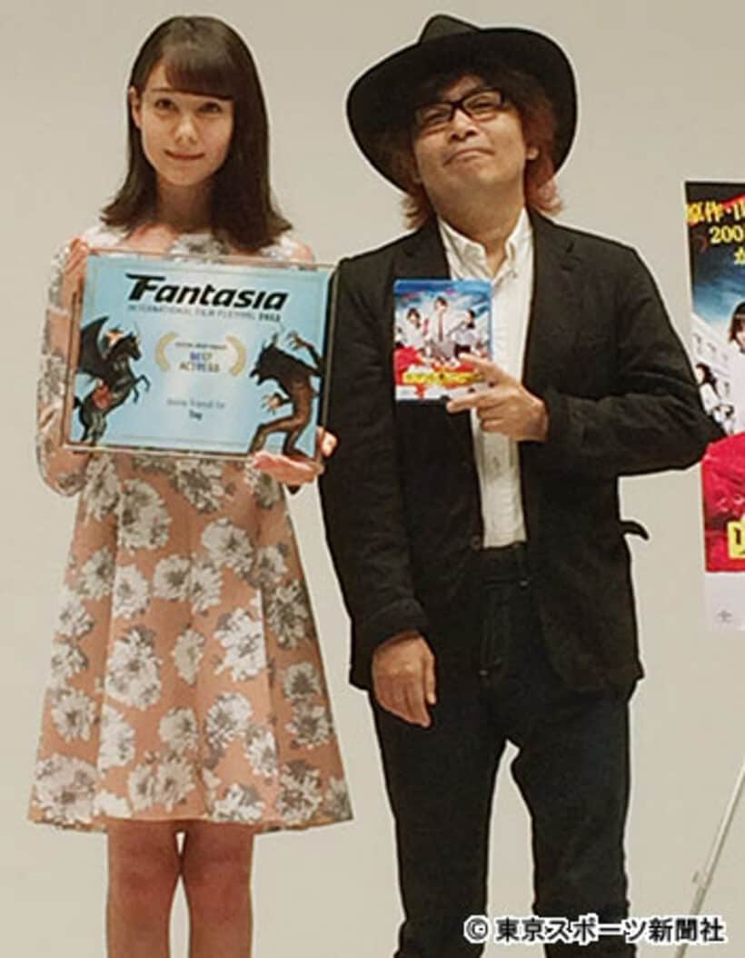 園子温監督（右）とトリンドル玲奈