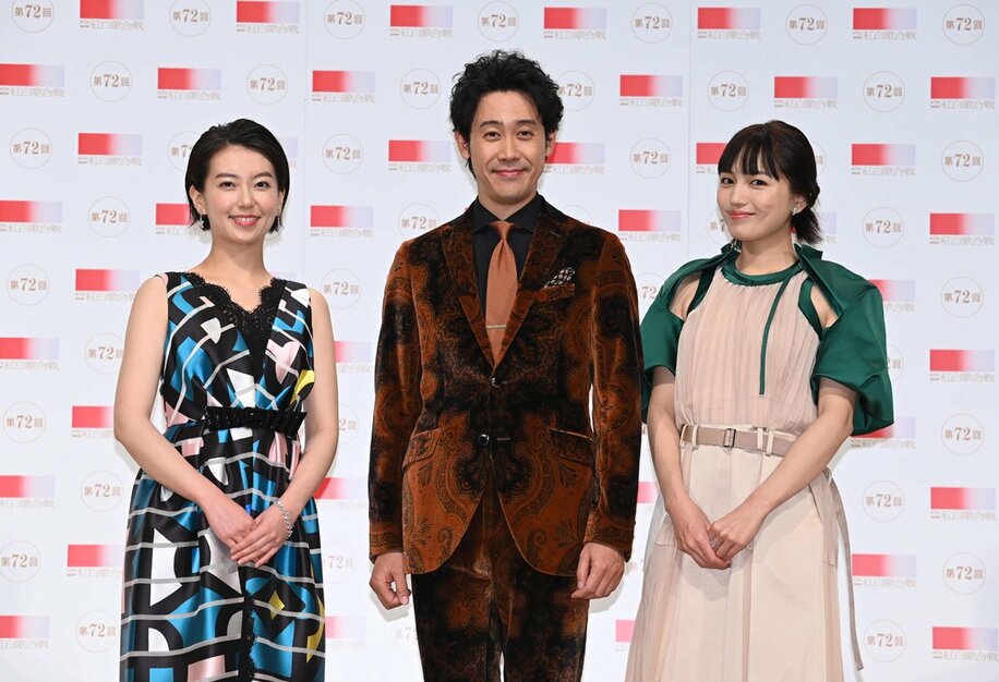  （左から）和久田麻由子アナ、大泉洋、川口春奈
