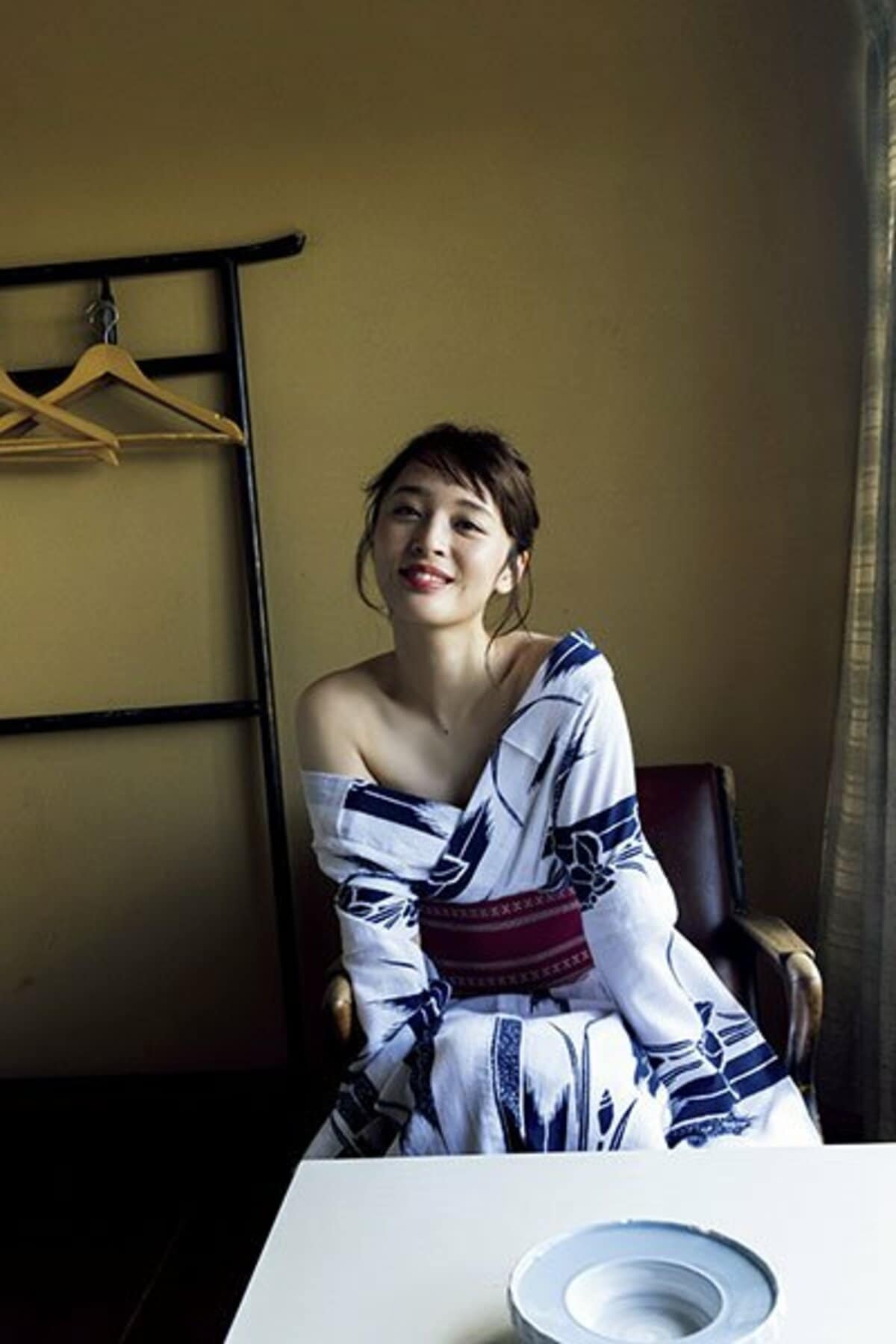 1ページ目】〝本命美女〟神部美咲が初の浴衣セクシー挑戦「少し大人に
