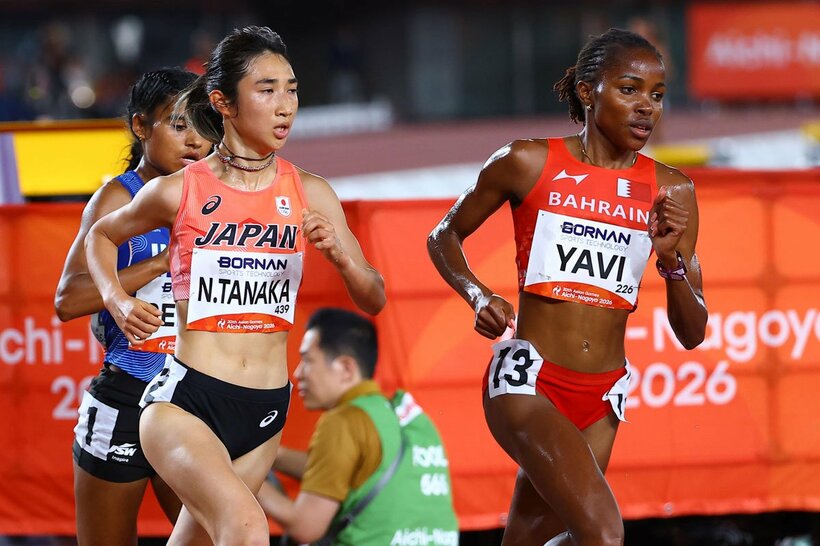 ラスト１周で仕掛ける田中希実（左）とヤビ