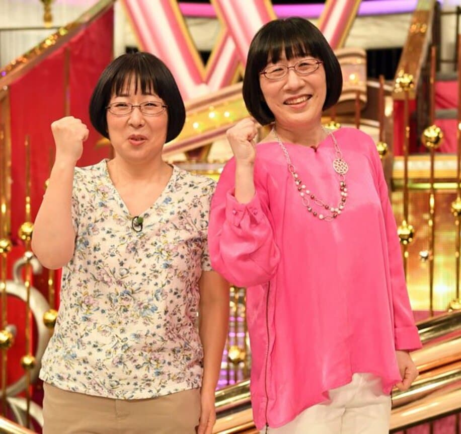  「阿佐ヶ谷姉妹」の木村美穂（左）と渡辺江里子