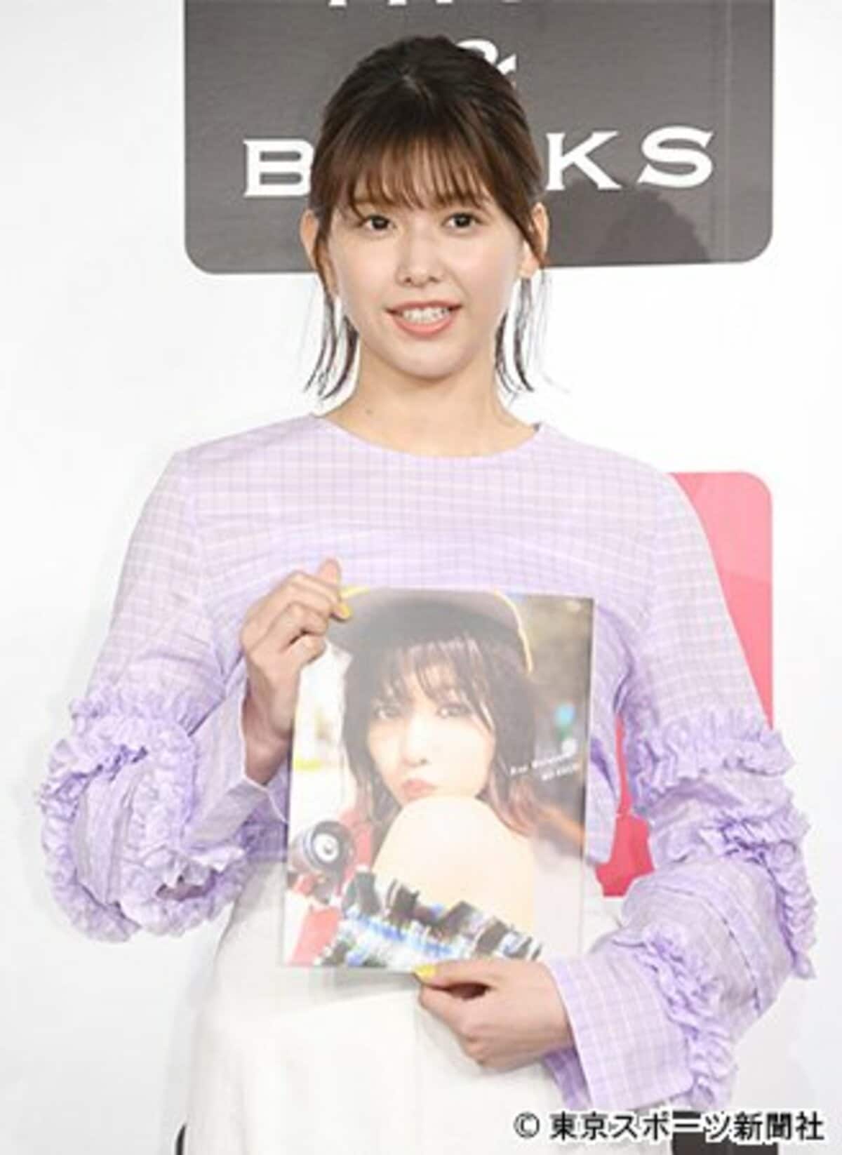 写真：欅坂46渡邉理佐 初版13万部の初写真集でシャワーシーン