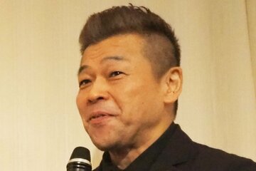 ものまね芸人の古賀シュウ