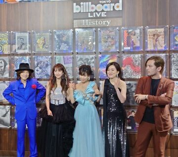 （左から）ダイアモンド☆ユカイ、相田翔子、大西亜里、鈴木夕里、国松飛龍氏