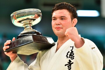 全日本選手権で優勝した〝ヒゲなし〟ウルフアロン（２０１９年４月）