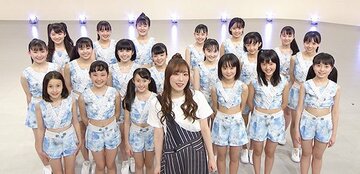 テレビ東京の新番組「ハロドリ。」に出演するハロプロ研修生と譜久村聖（前列中央）