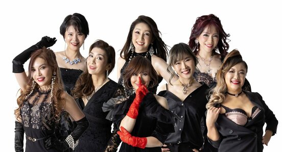 (後列左から)Kyon、ぴろりん、Kyoko、ゲロちゃん、(前列同)おみつ、Shoho、もものり、Miyuki