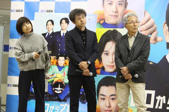 トークショーを行った（左から）日高逸子さん、黒田誠司、渥美敏男さん