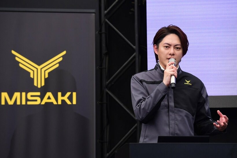 新EVバイク発表会に出席した三崎優太氏