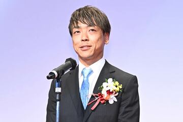 最優秀選手賞を受賞した青山周平