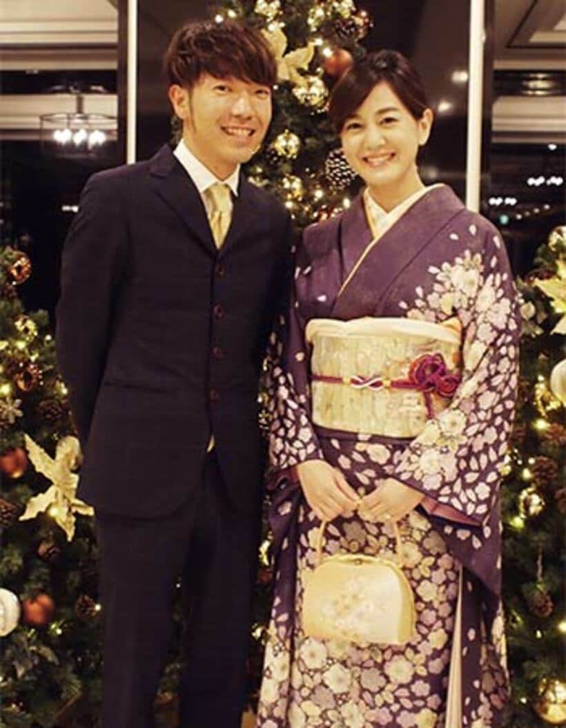  「アキナ」の秋山賢太（左）と塚本麻里衣アナ（朝日放送テレビ提供）