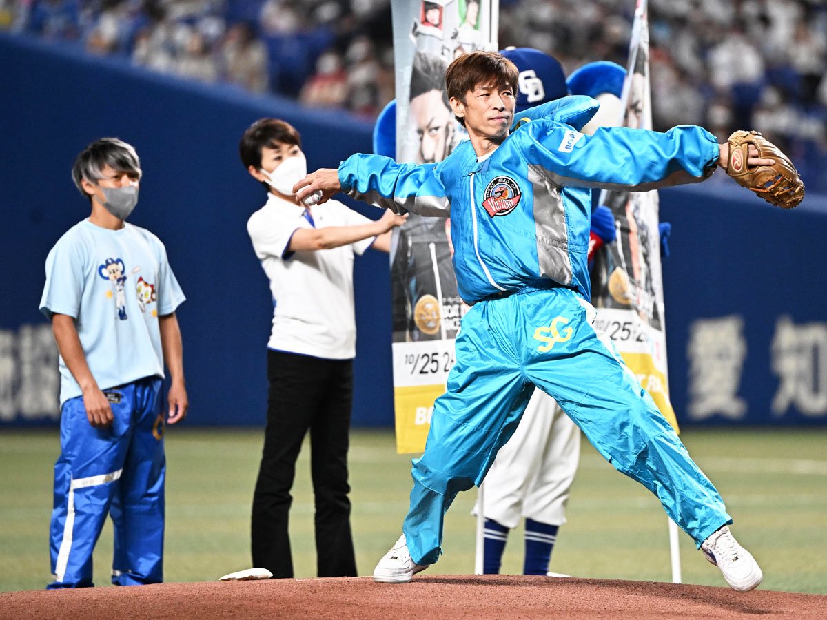 写真：【常滑ボート】池田浩二 中日戦始球式でド真ん中投球「球速に