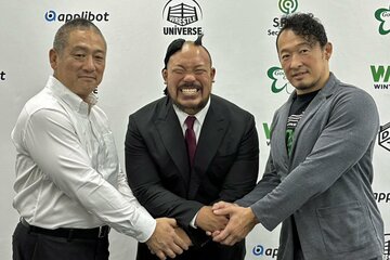 （左から）高木三四郎、飯野雄貴、丸藤正道