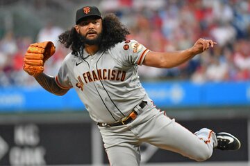 インパクト抜群な髪形のマナイア（ロイター＝USA TODAY Sports）