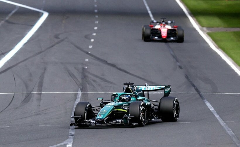 ランス・ストロールのマシン(手前)は周回遅れを重ね…（ロイター）