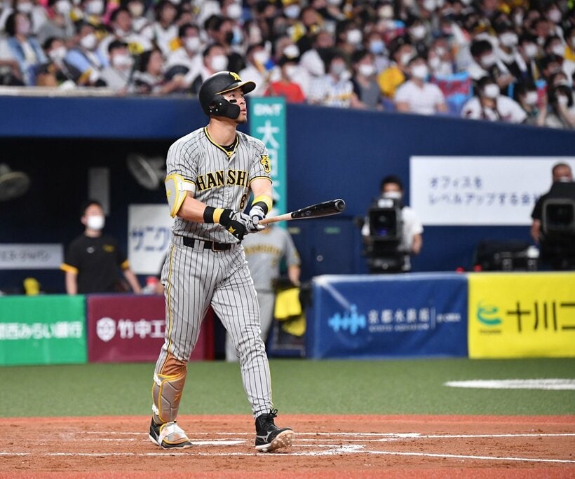  確信歩きの１３号３ランを放った阪神・佐藤輝（東スポWeb）