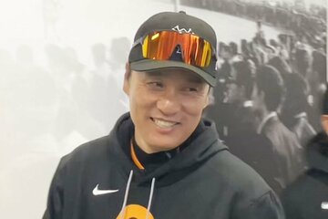 秋季キャンプにも臨時コーチとして参加していたイ・スンヨプ氏